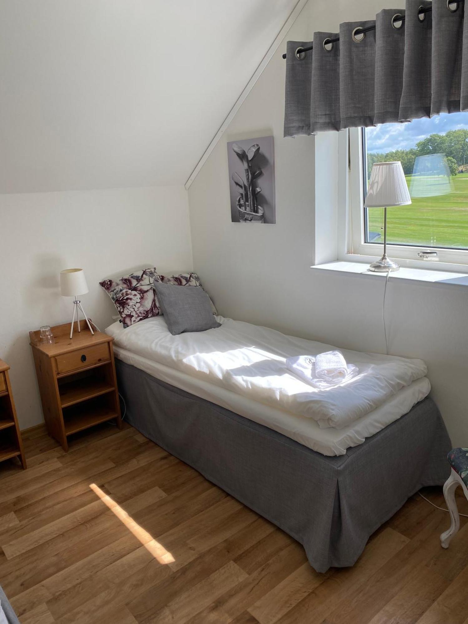 Halmstad Toennersjoe Golf Eldsberga Exterior photo
